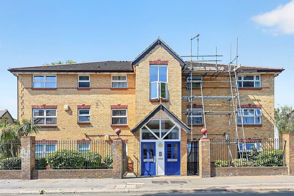 Property photo 1 of 7