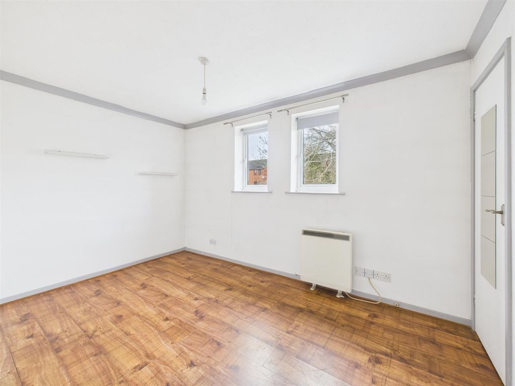 Property photo 3 of 6 Cam05080G0-Pr0239-Still007.Jpg