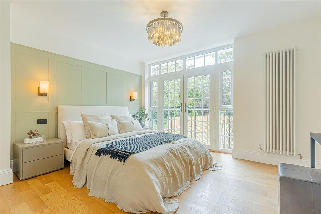Property photo 2 of 31 Lordship Park (59).Jpg
