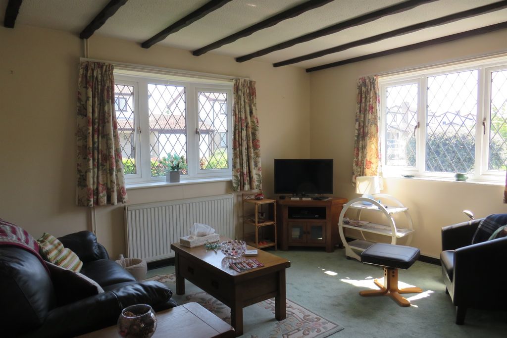 Property photo 2 of 17