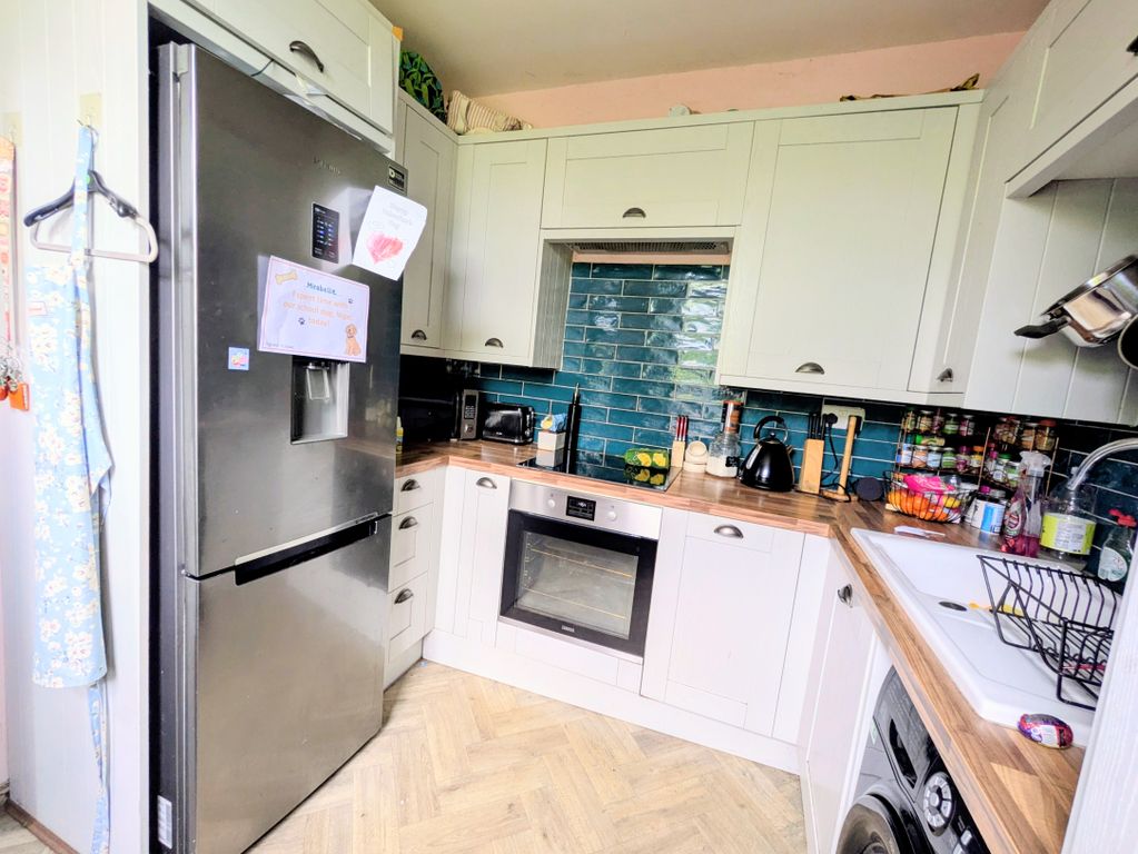 Property photo 3 of 23 1000043607