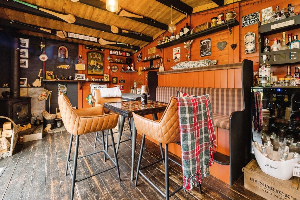 Property photo 3 of 17