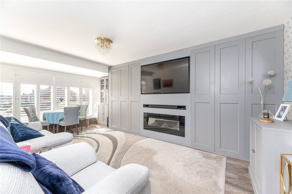 Property photo 3 of 24 Living Room