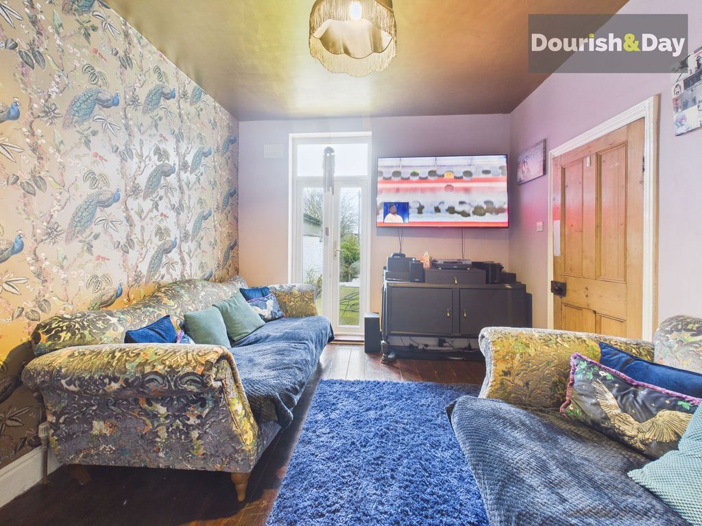 Property photo 3 of 22