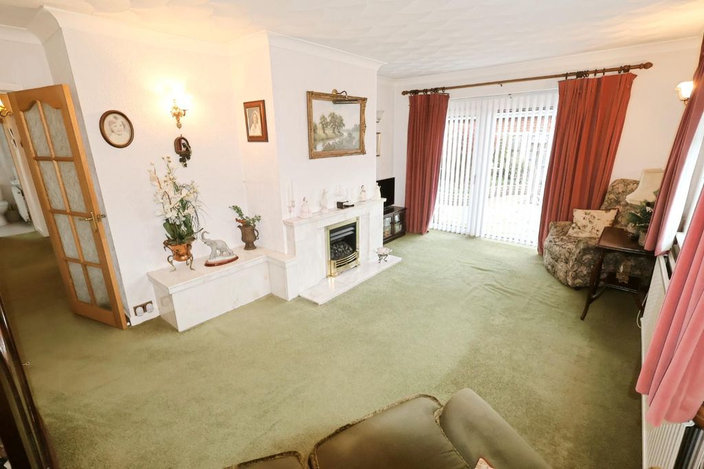 Property photo 2 of 16 Living Room