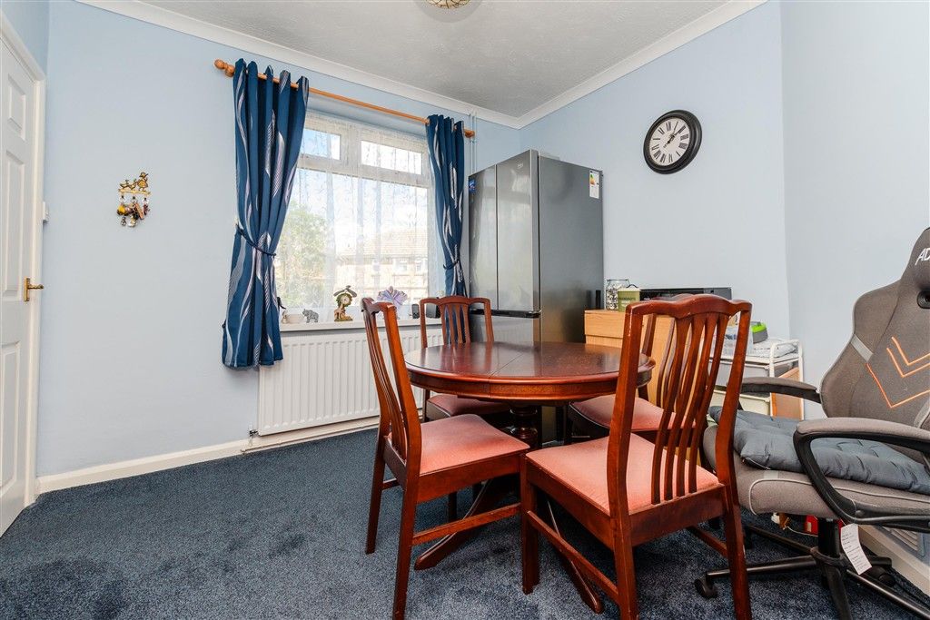 Property photo 1 of 10 Dining Room