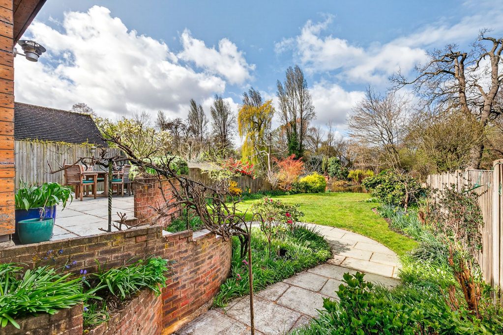 Property photo 3 of 33 Photo 4