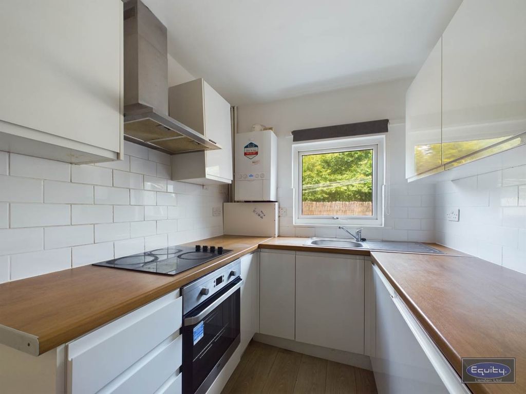 Property photo 1 of 8 Kitchen
