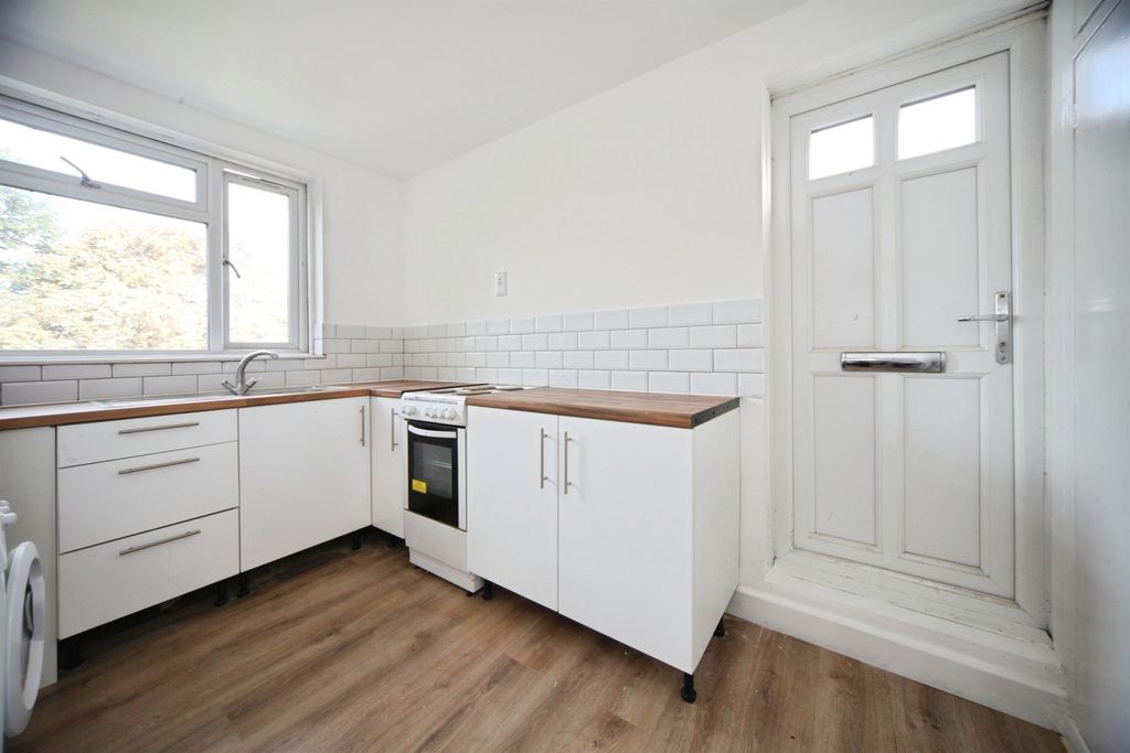 Property photo 2 of 10 Image