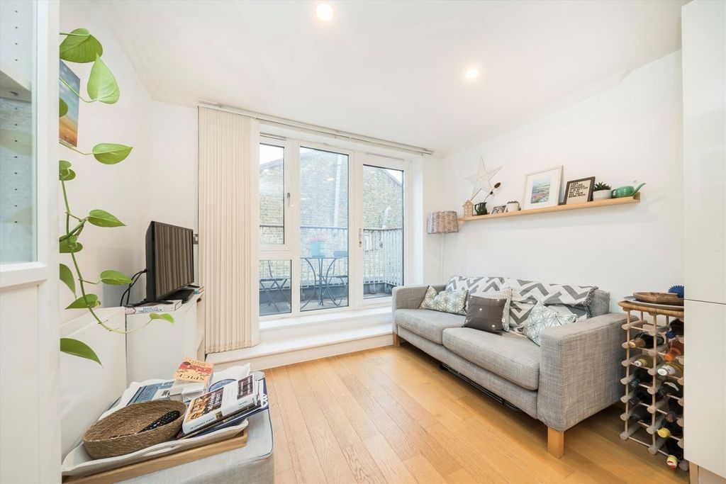 Property photo 2 of 7