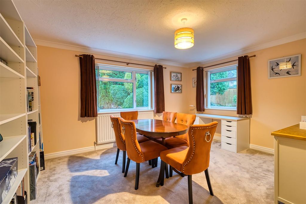 Property photo 3 of 8 Dining Room