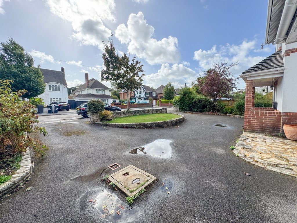 Property photo 2 of 38