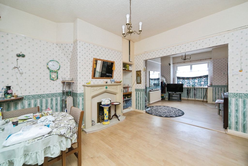 Property photo 2 of 15 Lounge/Dining Room