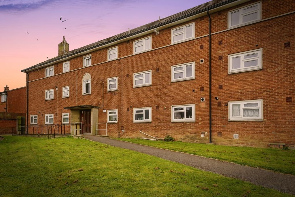 Property photo 1 of 8 Pbox-Img.Jpg