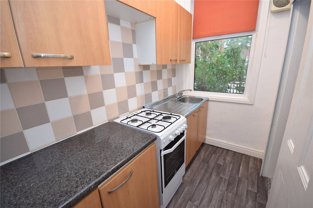 Property photo 3 of 12 Picture No. 33