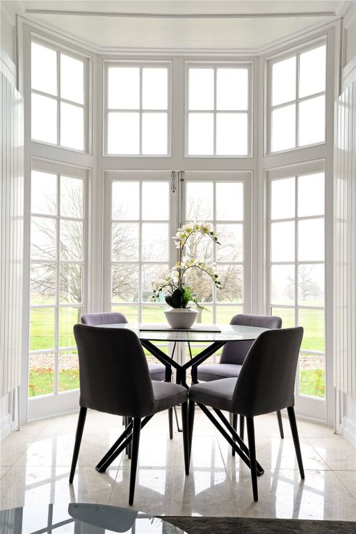 Property photo 3 of 11 Views