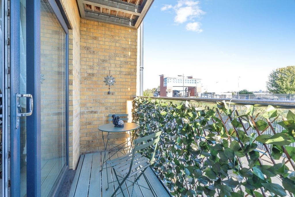 Property photo 2 of 16 Pbox-Img.Jpg