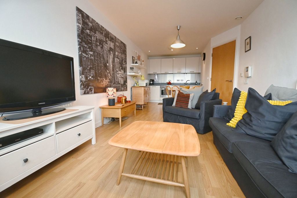 Property photo 2 of 12