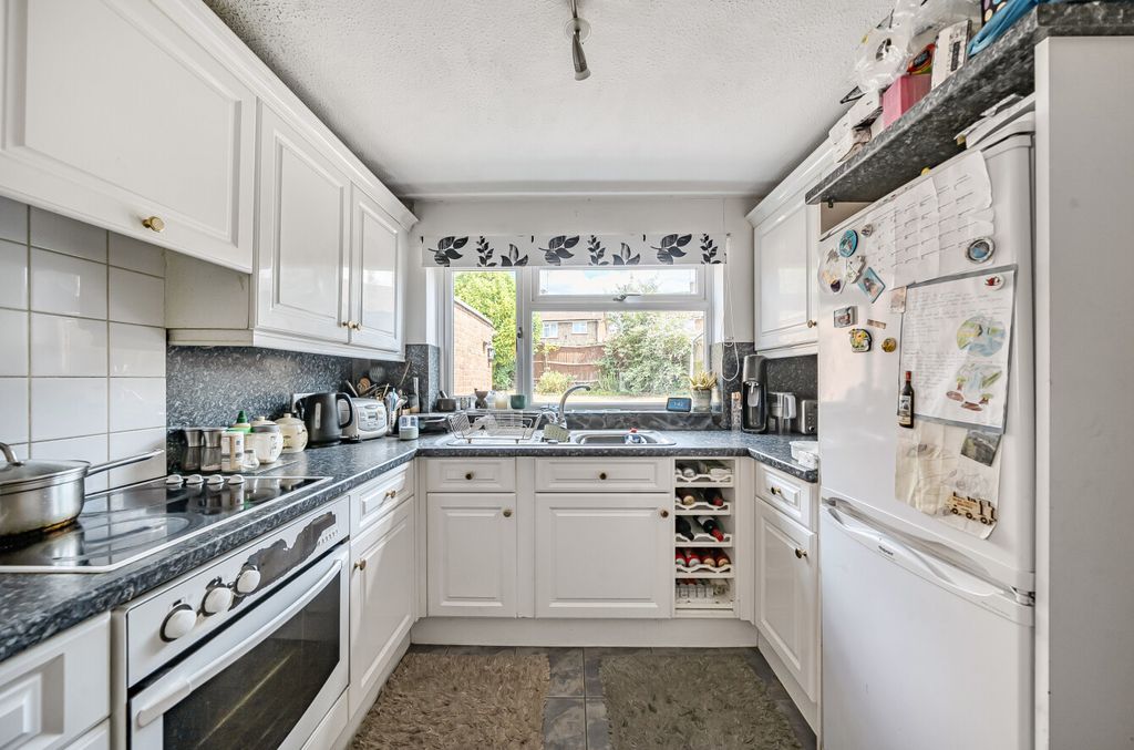 Property photo 2 of 12 1317729-14-6866Ca...