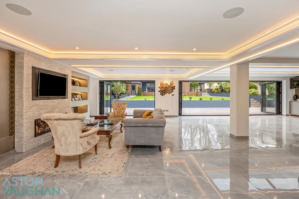 Property photo 3 of 46 4976862