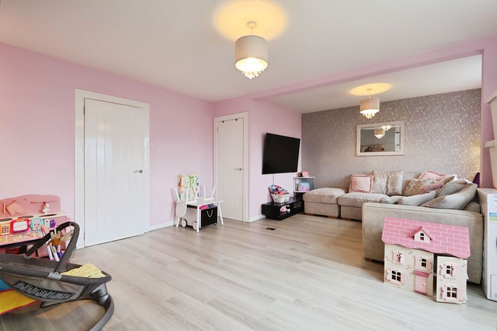 Property photo 2 of 14 Living Room