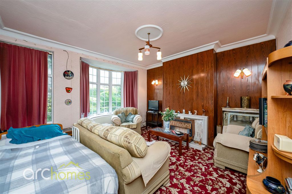 Property photo 2 of 27 Mornington-1.Jpg