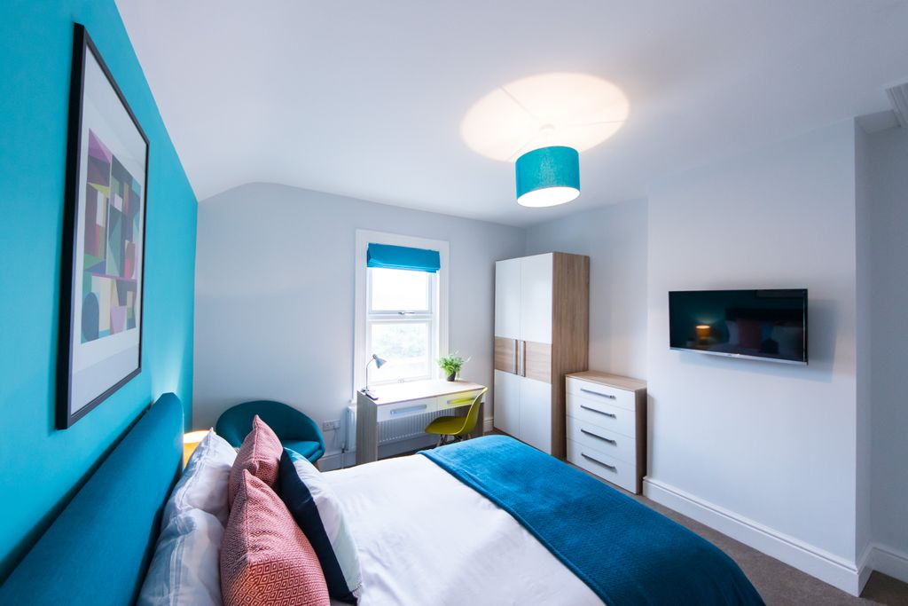 Property photo 3 of 20