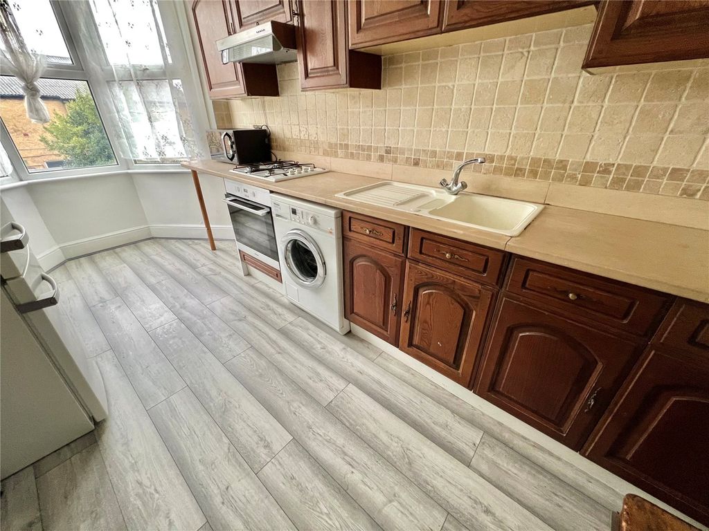 Property photo 3 of 9 Picture No. 28