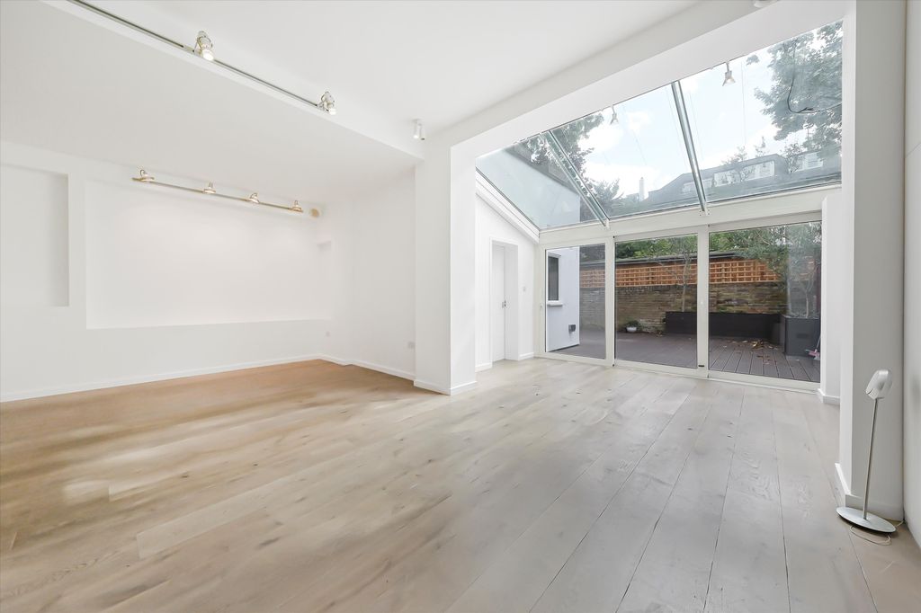 Property photo 1 of 15 Image