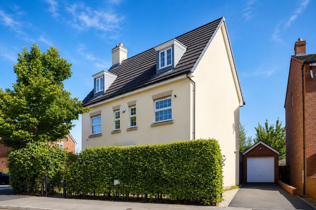Property photo 1 of 26 E4.Png