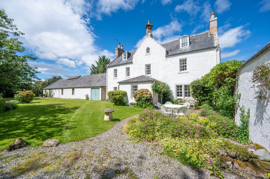 Property photo 2 of 35 The Old Manse