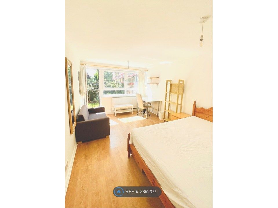 Property photo 2 of 23