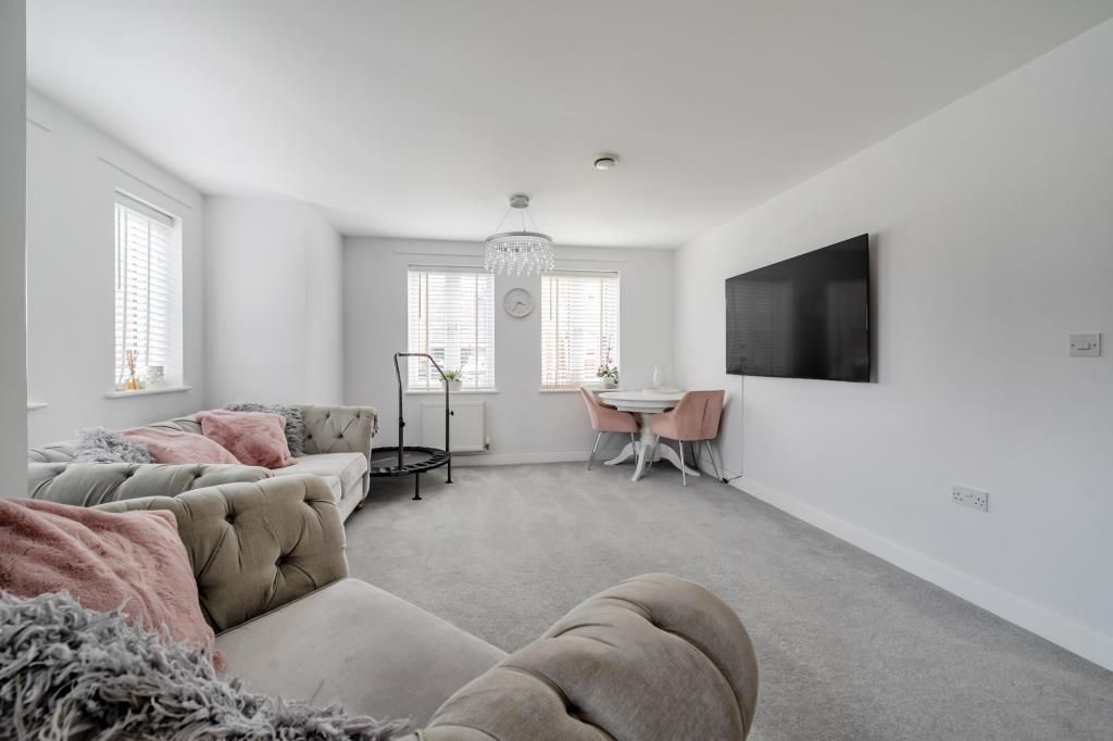 Property photo 2 of 16 Living Area