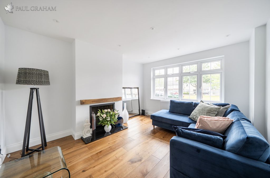 Property photo 2 of 25 Da7Ea7d0-0Df1-4963-8343-B69111A4F8Fe