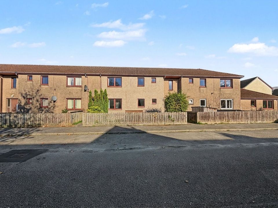 Property photo 2 of 37