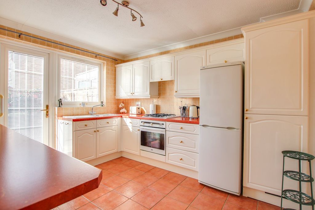 Property photo 3 of 18