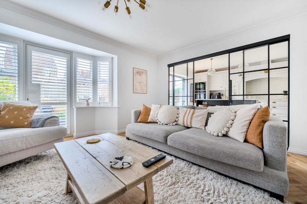 Property photo 3 of 12 Picture No. 29