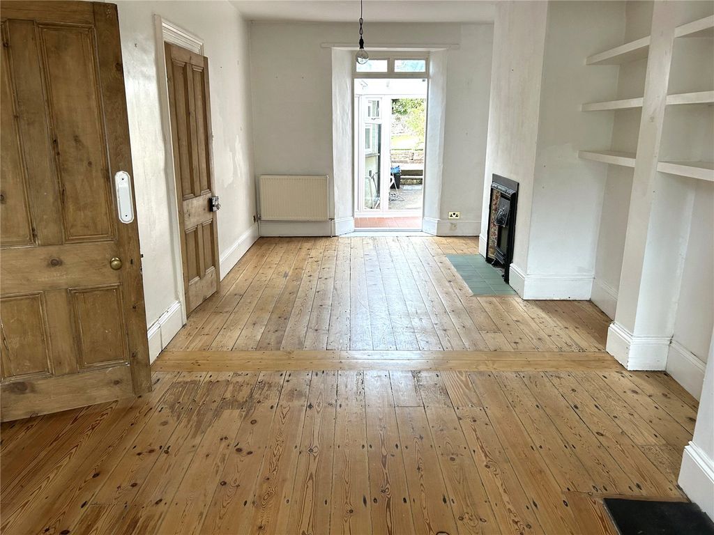 Property photo 2 of 25 Picture No. 27