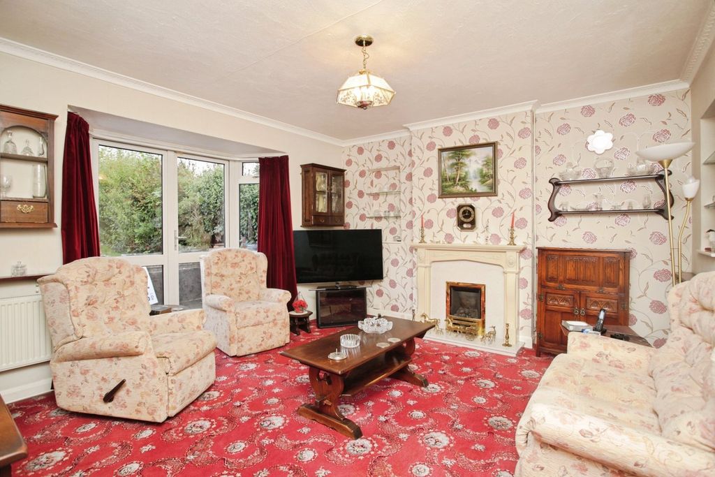 Property photo 2 of 16