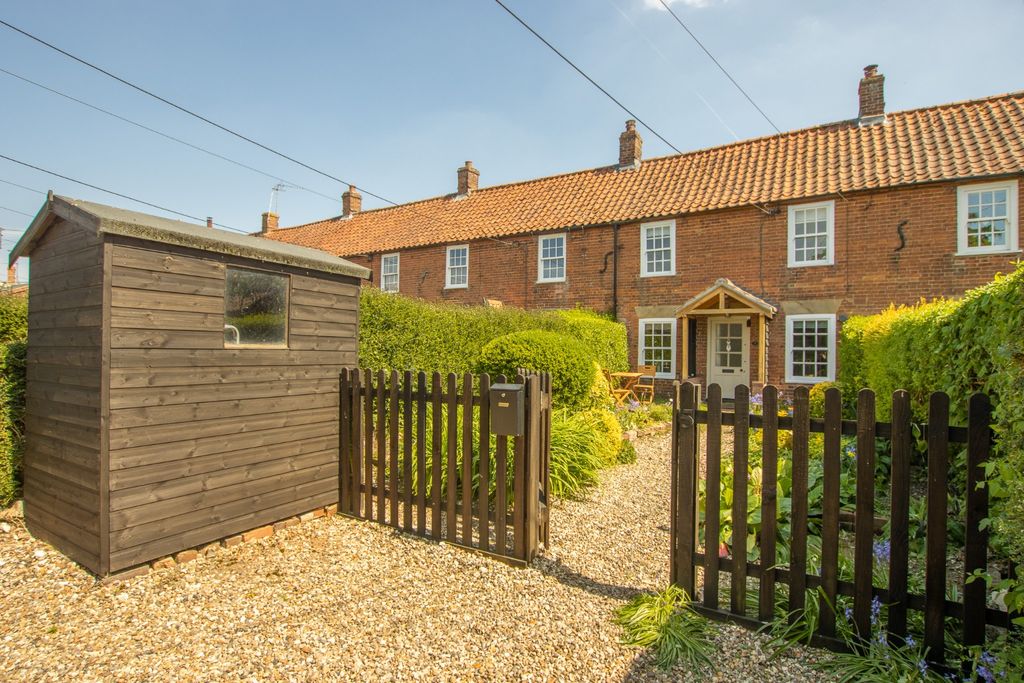 Property photo 2 of 17 4139775