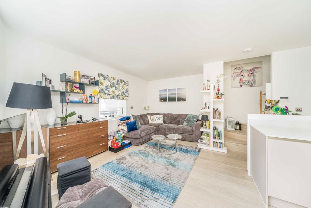 Property photo 3 of 9