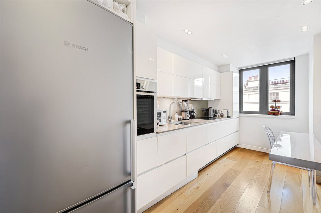 Property photo 3 of 11 Picture No. 42