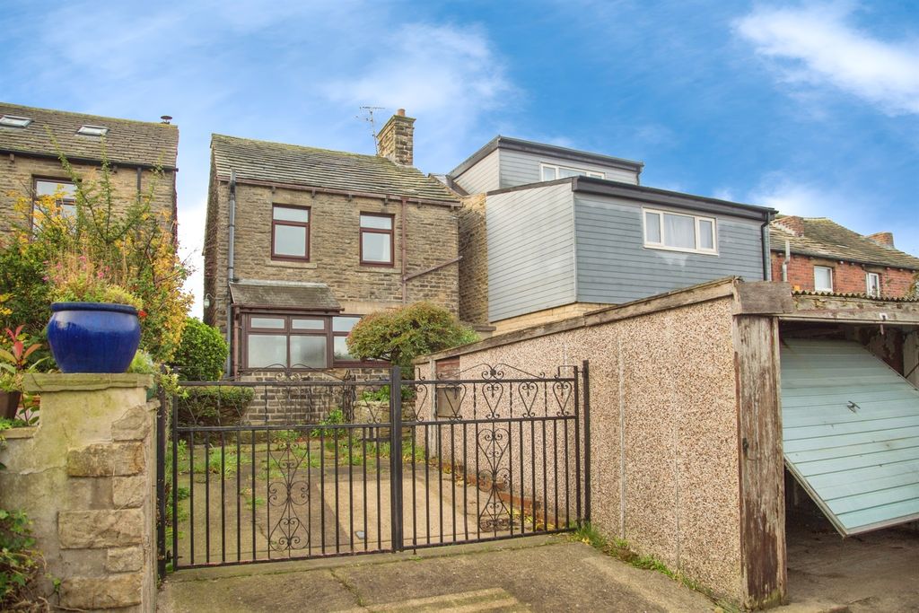 Property photo 3 of 18