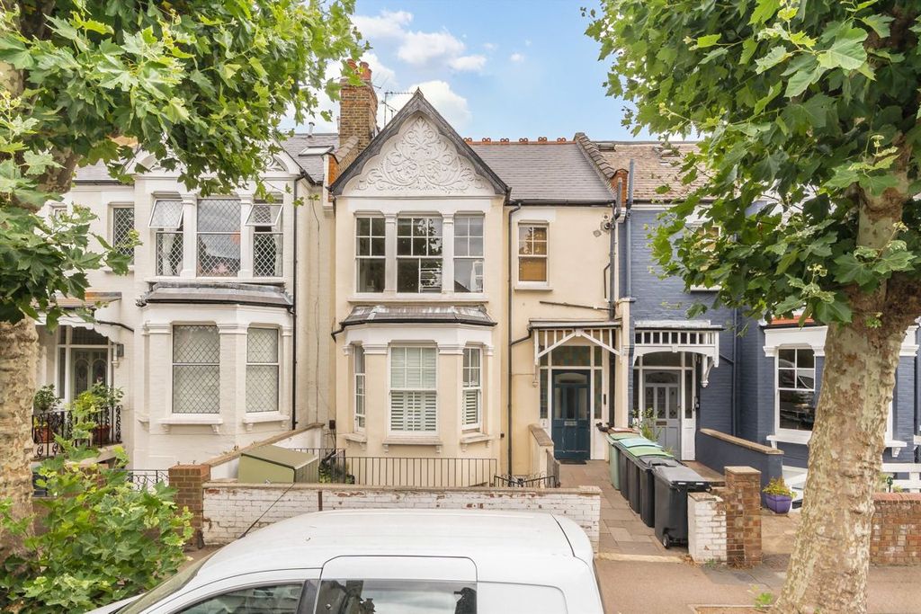 Property photo 1 of 6