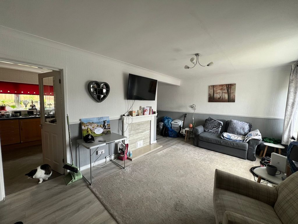 Property photo 2 of 11 Not Specified