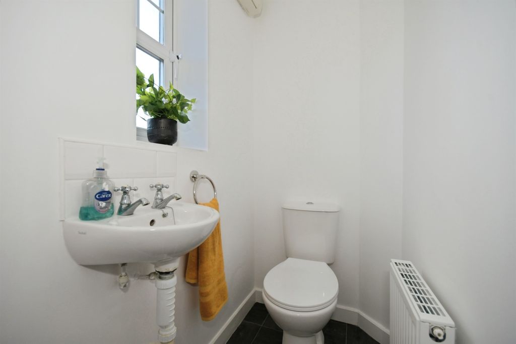 Property photo 3 of 15