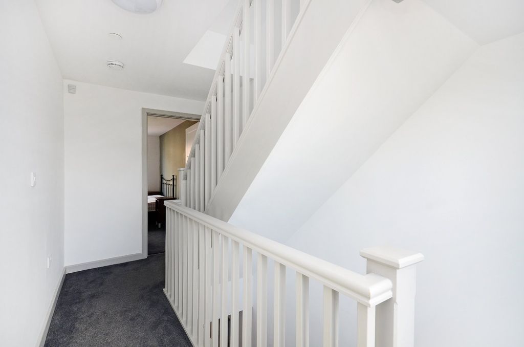 Property photo 3 of 10 Picture No. 06