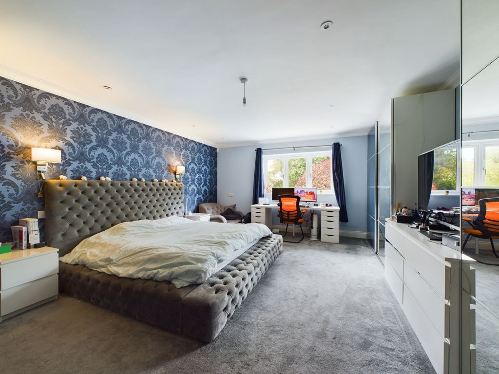 Property photo 3 of 50 Picture No. 49