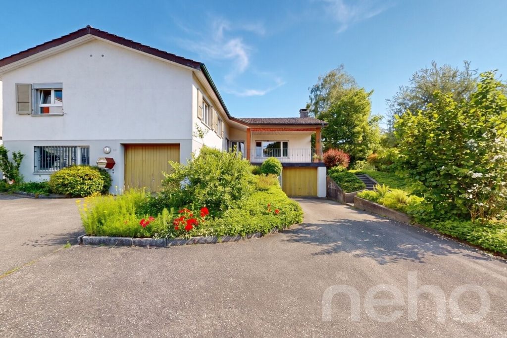 Property photo 1 of 12