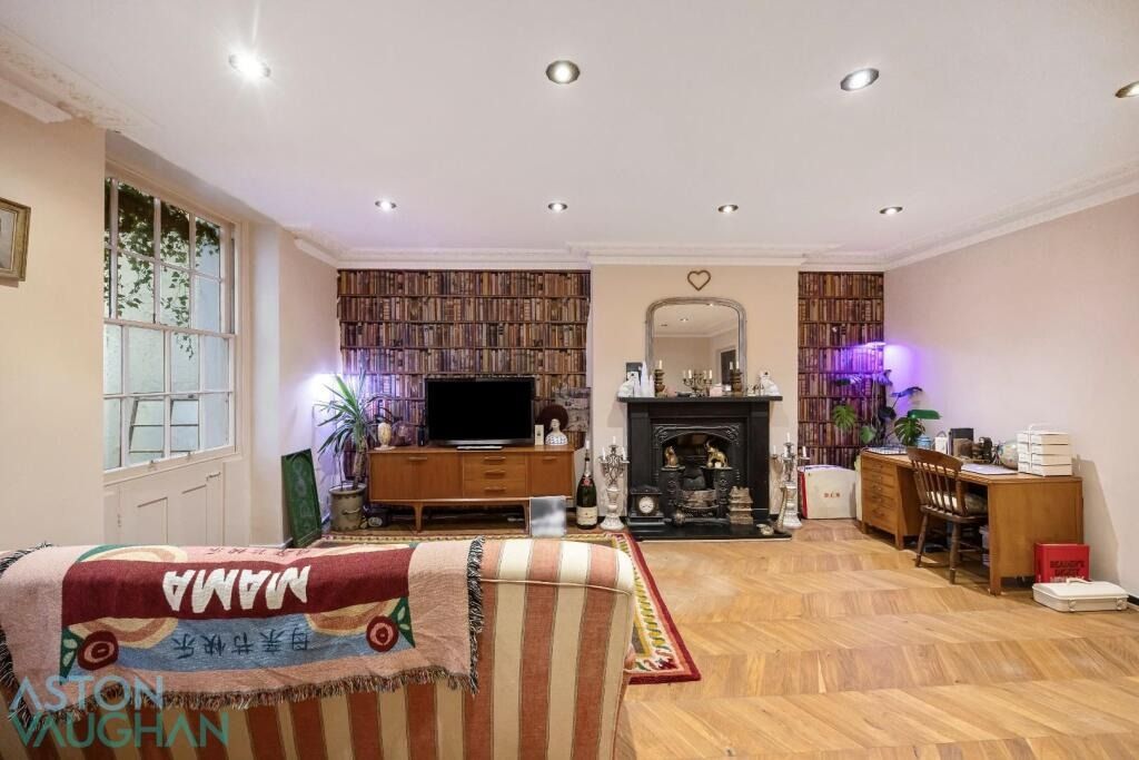 Property photo 2 of 23 4554951